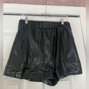 Steve Madden faux leather shorts size large